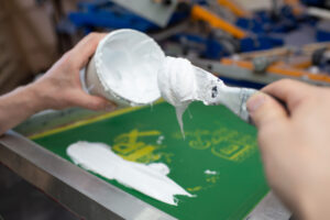 Read more about the article Czym pomalować plastik? Praktyczne porady
