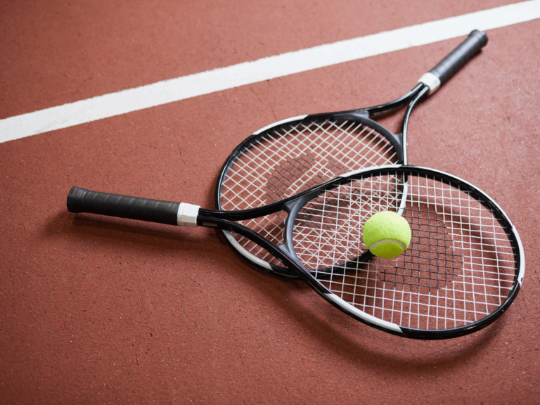 Read more about the article Balony tenisowe — wszystko co musisz o nich wiedzieć